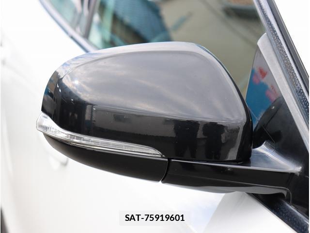 Volvo V40 2015-03 7808678-13