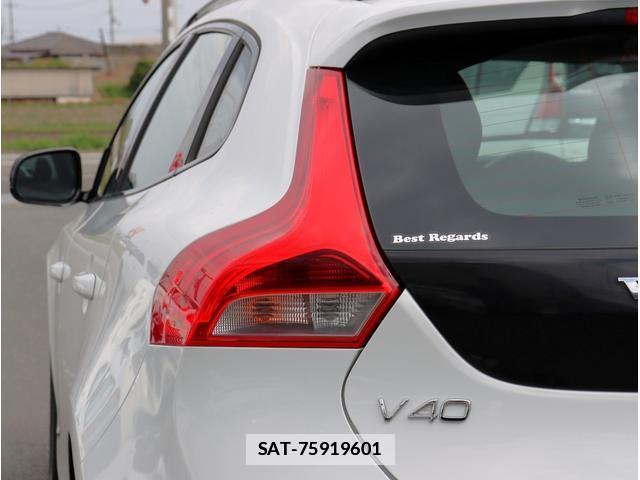 Volvo V40 2015-03 7808678-15