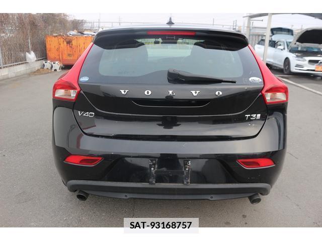 Volvo V40 2016-10 7809465-11