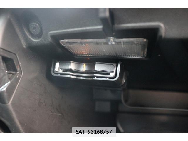 Volvo V40 2016-10 7809465-6
