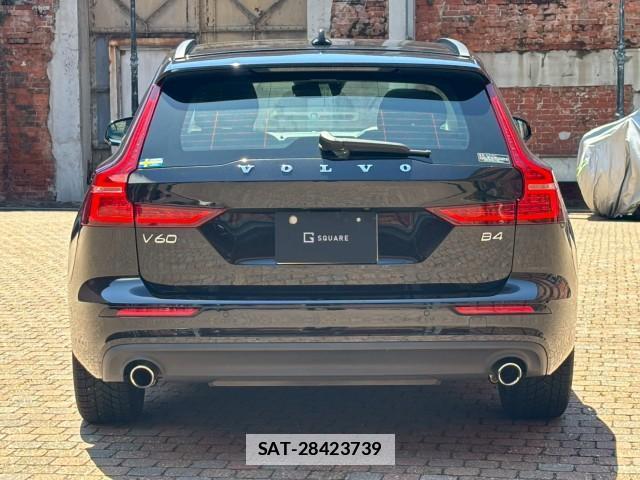 Volvo V60 2022-03 7793788-10