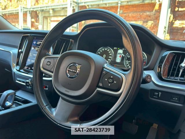 Volvo V60 2022-03 7793788-17