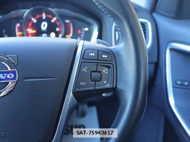Volvo V60 2015-08 7794469-15