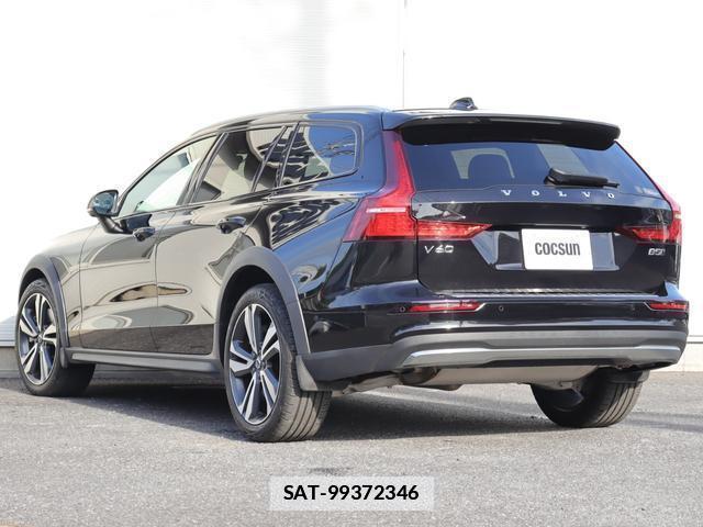 Volvo V60 2022-09 7794480-9