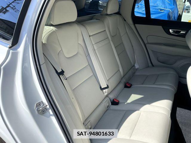 Volvo V60 2020-08 7795288-4