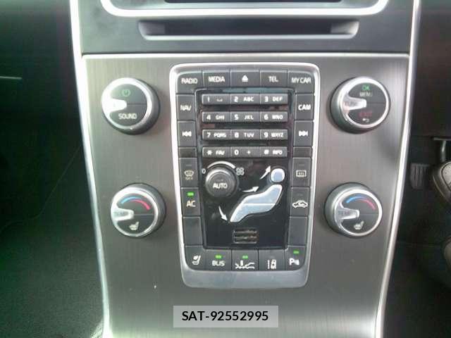 Volvo V60 2014-08 7795604-11