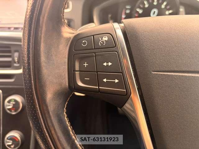 Volvo V60 2013-10 7796956-12