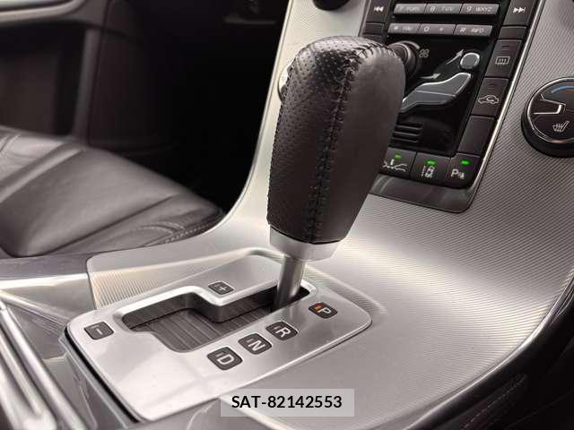 Volvo V60 2012-11 7796957-10