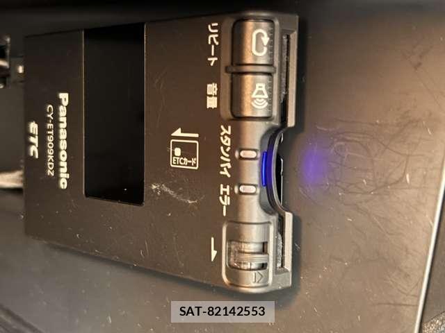Volvo V60 2012-11 7796957-12