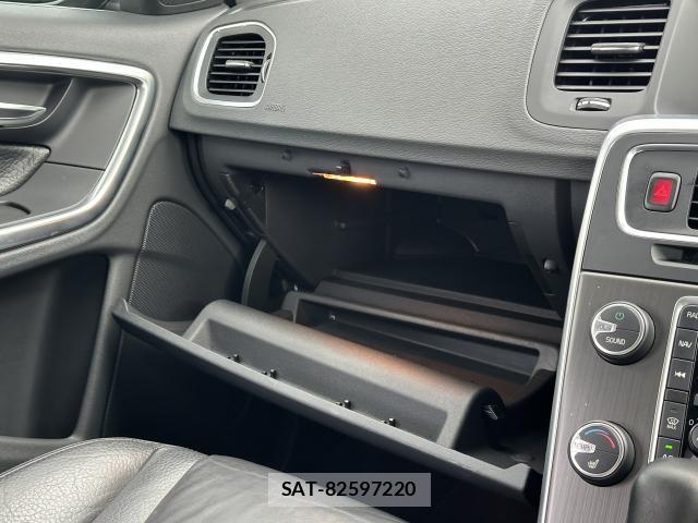 Volvo V60 2011-09 7796969-15