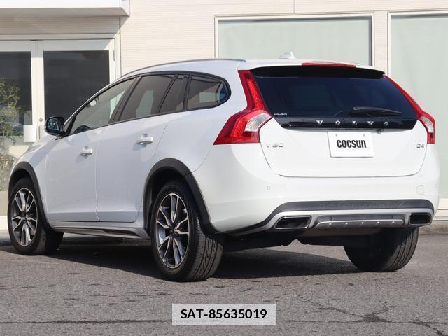 Volvo V60 2016-12 7798717-10