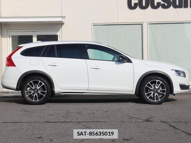 Volvo V60 2016-12 7798717-7