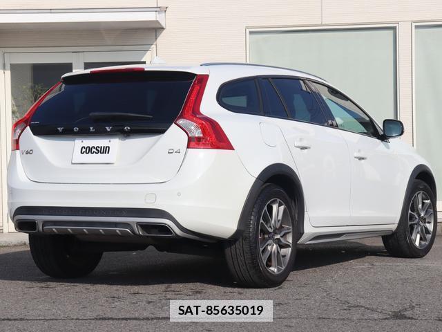 Volvo V60 2016-12 7798717-8