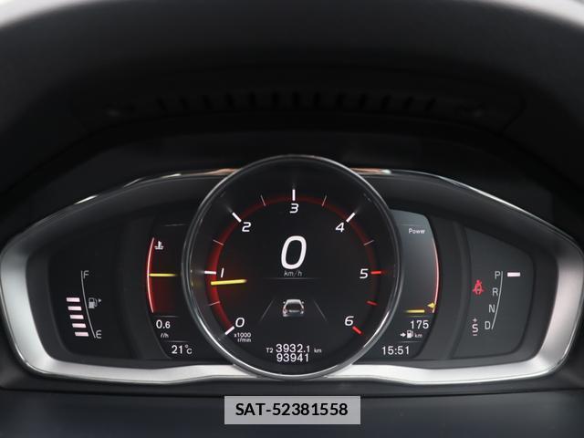 Volvo V60 2016-11 7798725-12
