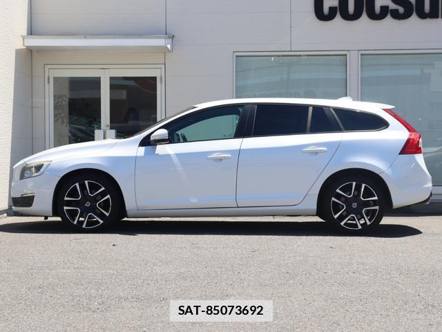 Volvo V60 2017-07 7798738-10