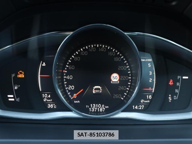 Volvo V60 2016-12 7798739-12