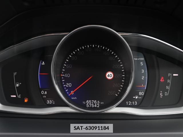 Volvo V60 2017-09 7798741-12