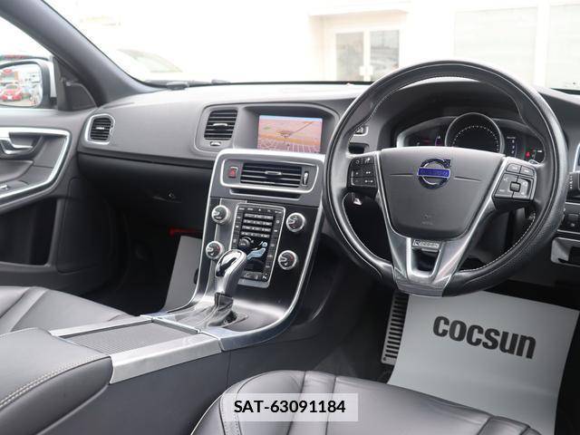 Volvo V60 2017-09 7798741-15