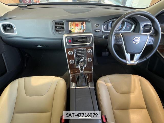 Volvo V60 2018-03 7798764-1
