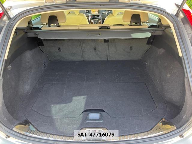 Volvo V60 2018-03 7798764-13