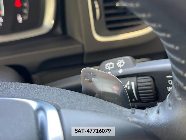 Volvo V60 2018-03 7798764-7