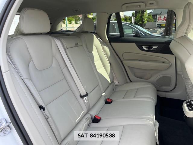 Volvo V60 2023-02 7798768-13
