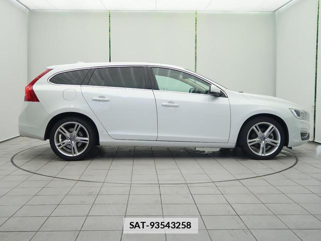 Volvo V60 2017-12 7799314-14
