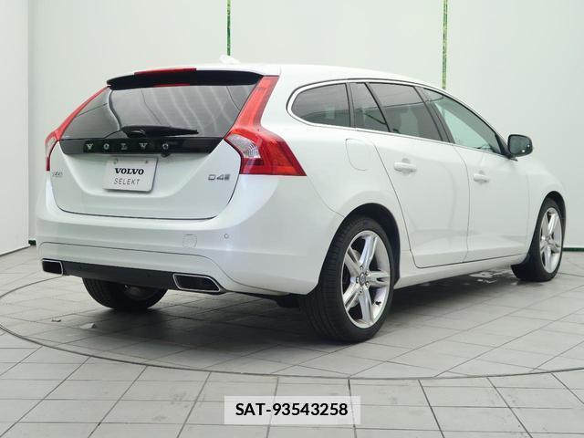 Volvo V60 2017-12 7799314-15