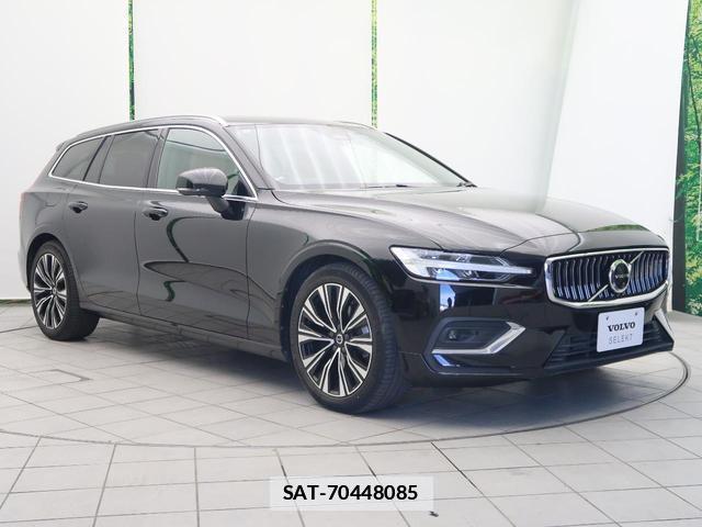 Volvo V60 2022-09 7799315-16