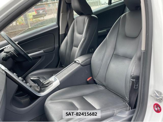 Volvo V60 2014-12 7800964-11