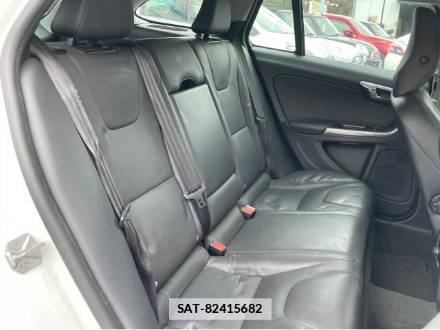 Volvo V60 2014-12 7800964-12
