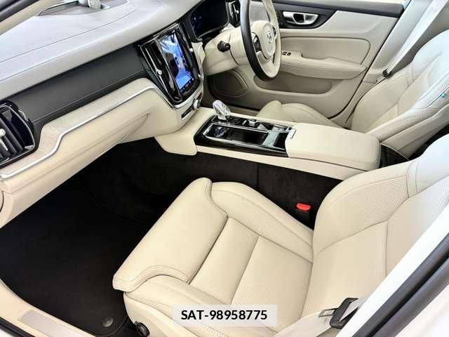 Volvo V60 2025-03 7801968-1