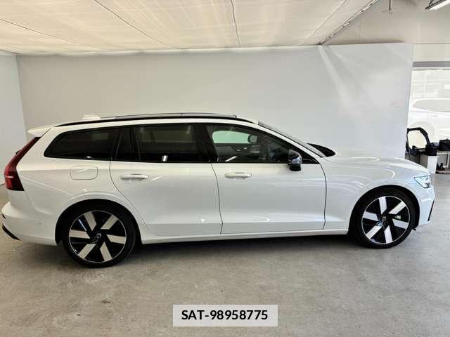 Volvo V60 2025-03 7801968-12
