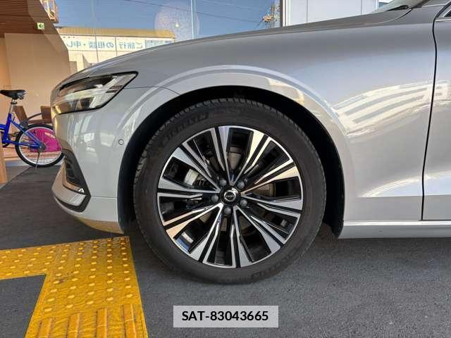 Volvo V60 2023-08 7801973-11