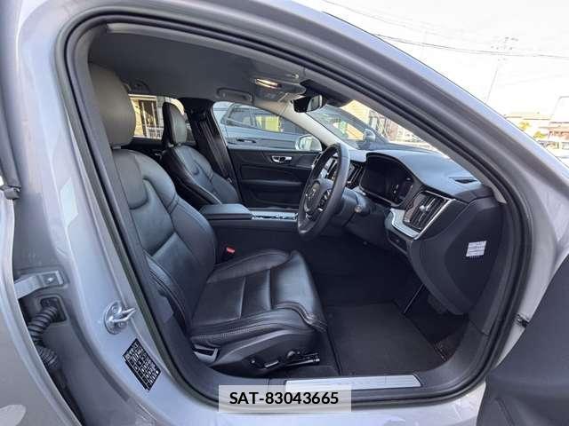 Volvo V60 2023-08 7801973-14