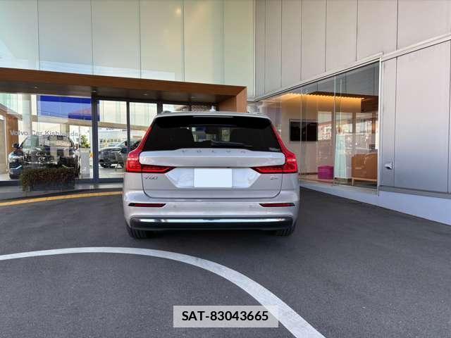 Volvo V60 2023-08 7801973-7