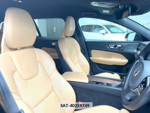 Volvo V60 2019-07 7802461-12