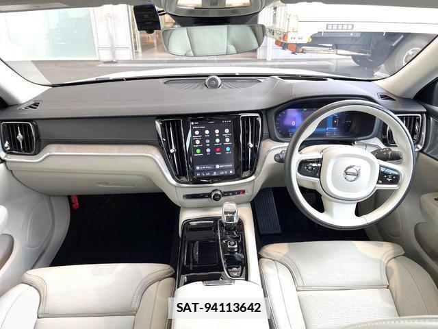 Volvo V60 2023-11 7802470-1