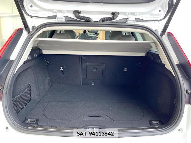 Volvo V60 2023-11 7802470-11