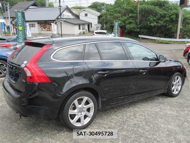 Volvo V60 2014-02 7802670-1