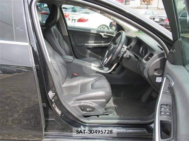 Volvo V60 2014-02 7802670-15
