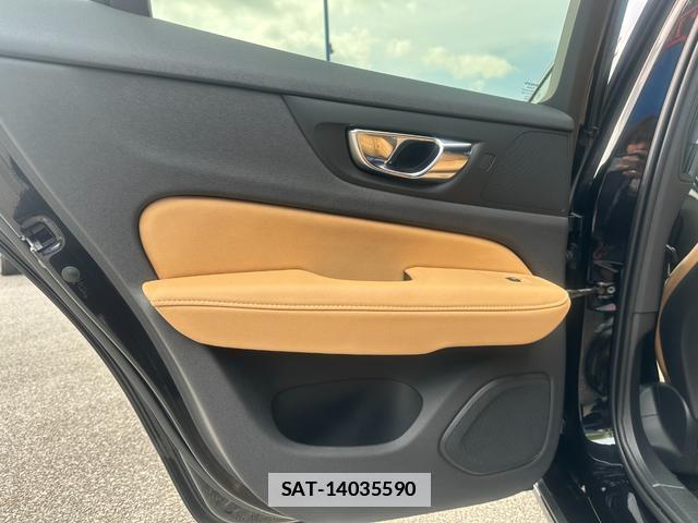 Volvo V60 2021-02 7803615-13