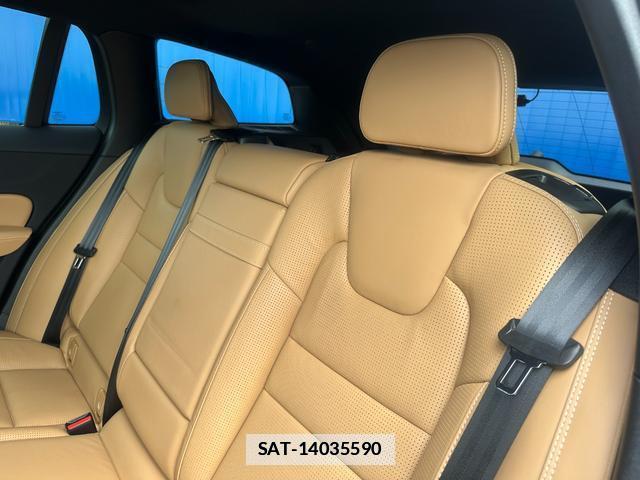 Volvo V60 2021-02 7803615-15