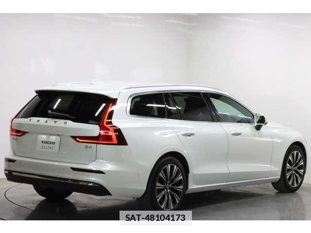 Volvo V60 2025-09 7804073-7