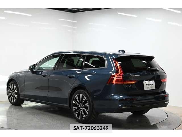 Volvo V60 2025-09 7804075-6