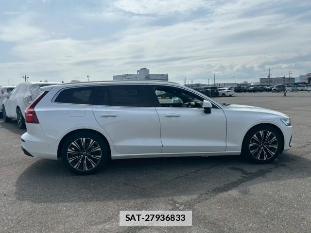 Volvo V60 2024-10 7805807-3
