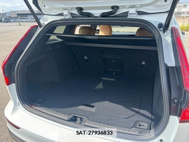 Volvo V60 2024-10 7805807-8