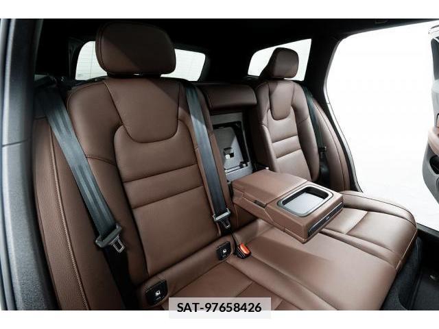Volvo V60 2021-08 7807069-14