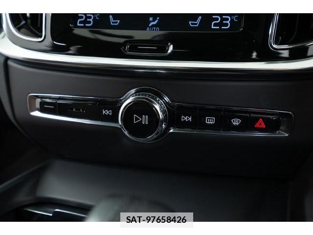 Volvo V60 2021-08 7807069-19