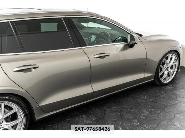 Volvo V60 2021-08 7807069-9